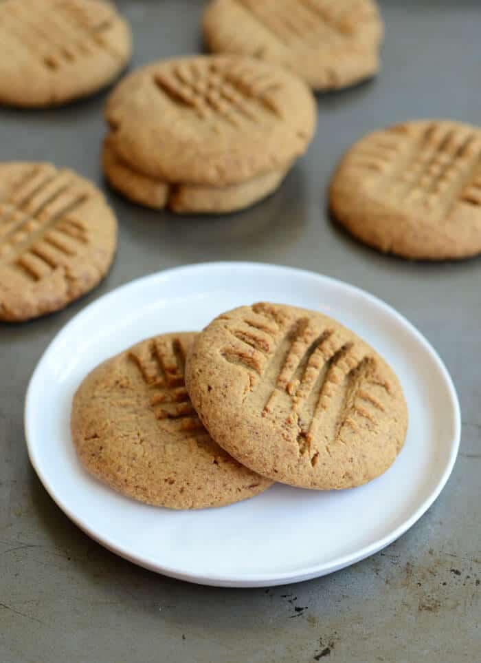 healthy dessert recipes - peanut butter cookies